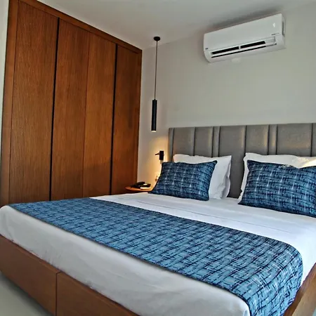 아파트호텔 Queen Residences & 4*