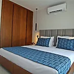 아파트호텔 Queen Residences & 4*