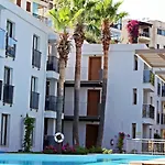 아파트호텔 Queen Residences &