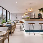 아파트호텔 Queen Residences & 4*