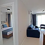 아파트호텔 Queen Residences & 4*