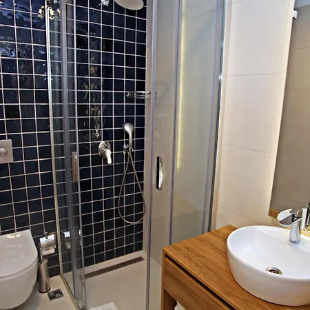 Lägenhetshotell Queen Residences & 4*