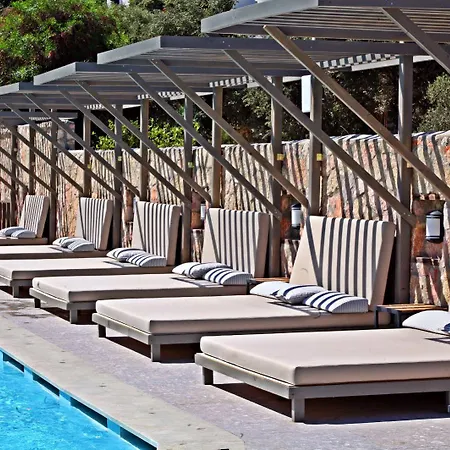 Aparthotel Queen Residences &