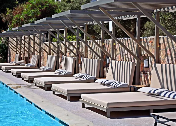 Aparthotel Queen Residences &