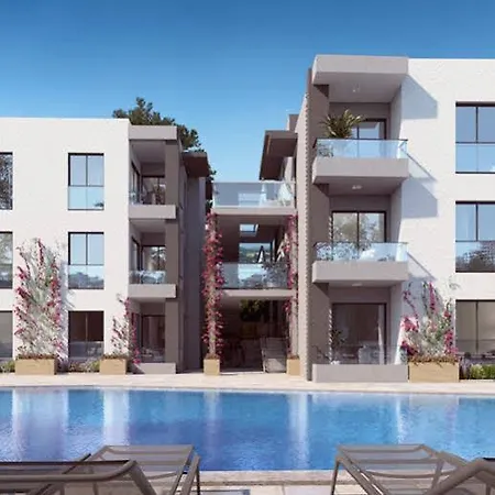 Queen Residences & Apartmanhotel 4*