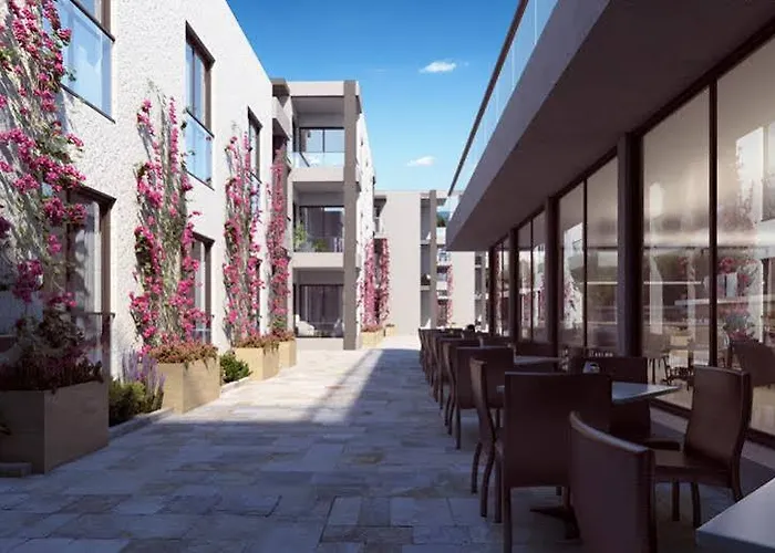 Queen Residences & 4*